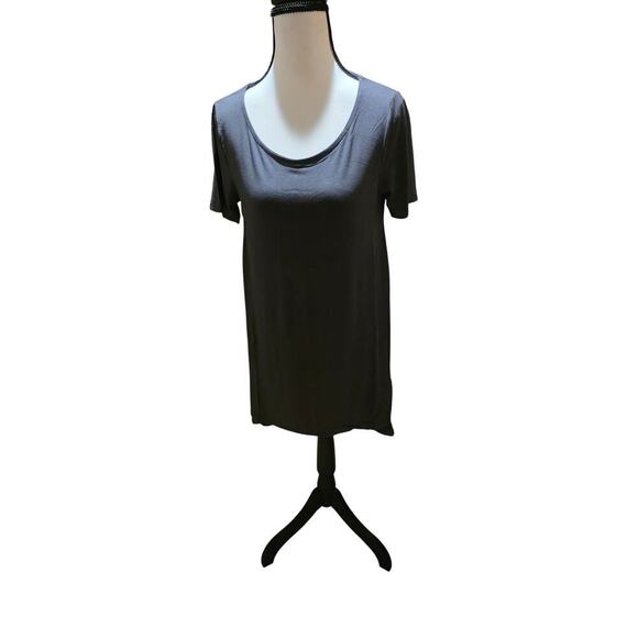 Zenana Outfitters Tops - Zenana Gray Shark Bite Tunic Top Soft Stretch Knit Legging Friendly Shirt S